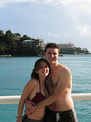 Couple at vacation - Photo 5