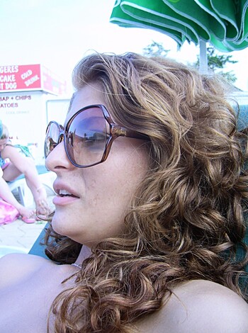 Topless vacation on the beach - Photo 34