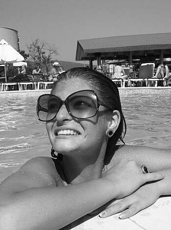 Topless vacation on the beach - Photo 63