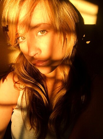 Young blonde selfshots - Photo 36