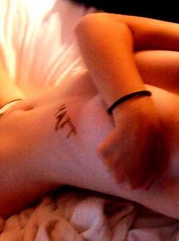 Young blonde selfshots - Photo 64