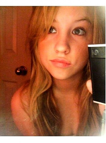 Young blonde selfshots - Photo 76