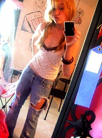 Young blonde selfshots - Photo 79