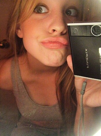 Young blonde selfshots - Photo 84
