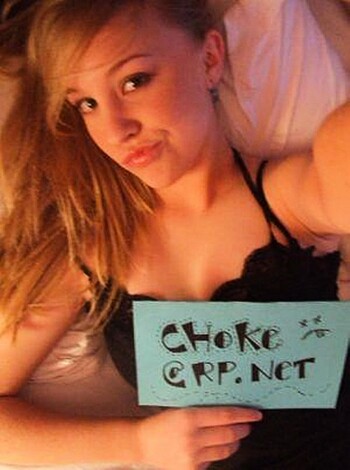 Young blonde selfshots - Photo 109