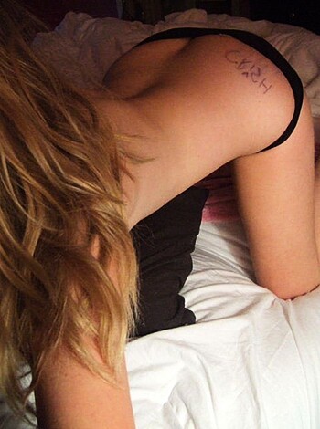 Young blonde selfshots - Photo 110