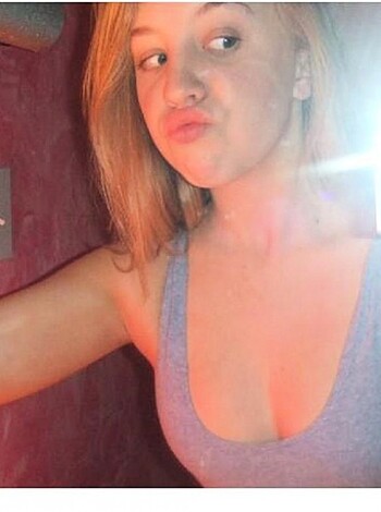 Young blonde selfshots - Photo 120