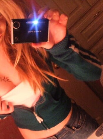 Young blonde selfshots - Photo 127