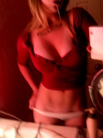 Young blonde selfshots - Photo 149