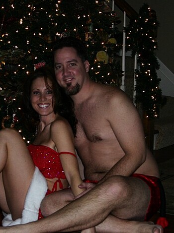 Christmas couple fun - Photo 31