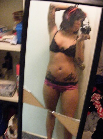 Selfshots - tatooed peacock - Photo 1