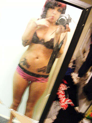 Selfshots - tatooed peacock - Photo 16