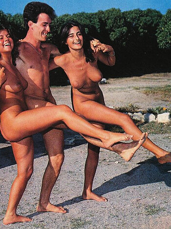 Vintage photos with nudist girls - Photo 37