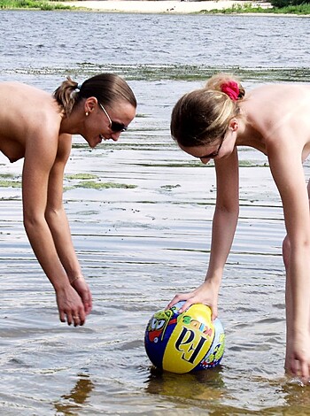 Nude girls by the river - 10 - Photo 42