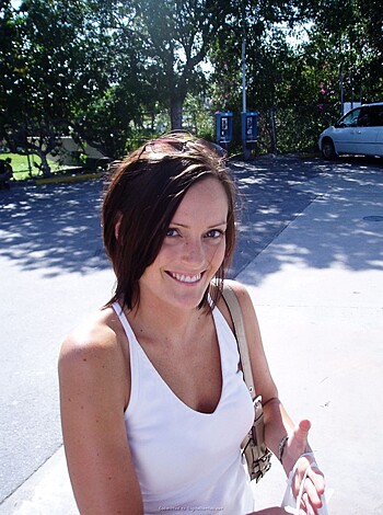With new girlfriend on Vacation - Photo 3