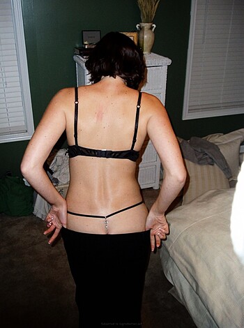 With new girlfriend on Vacation - Photo 11