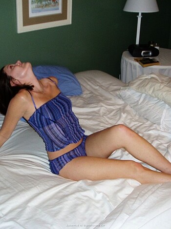 With new girlfriend on Vacation - Photo 35