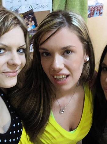 Amateur college dorm sex party - Photo 74
