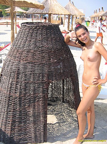 "F***ing b**** lying ass hoe spreadin' her legs like a goddamn slut on the sandy shores with a motherf***ing umbrella."