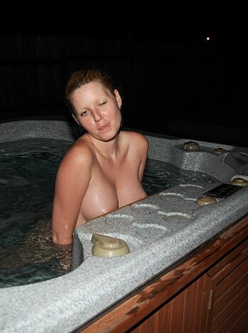 Girls in bath 43 - Photo 11