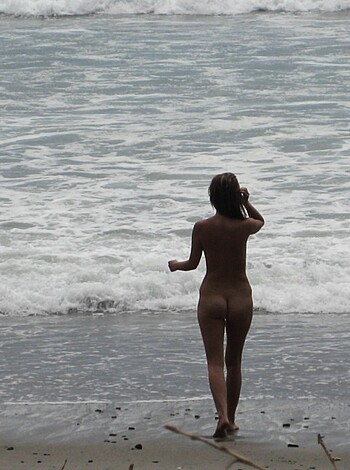 "Here's a hot chick, stripping down to her birthday suit on a goddamn beach with that fucking ocean in the background."
