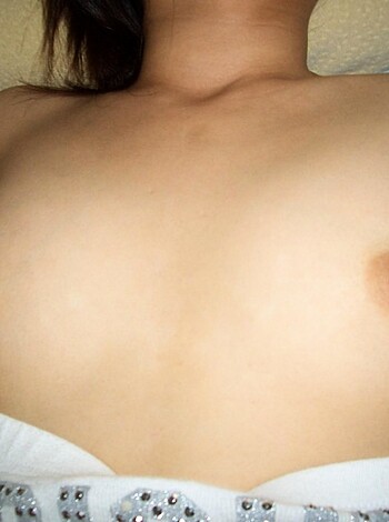 Shaved pussy of young asian girl - Photo 26