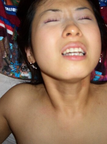 Shaved pussy of young asian girl - Photo 46