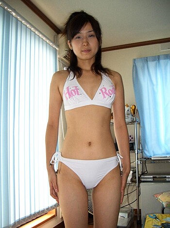 Shaved pussy of young asian girl - Photo 137