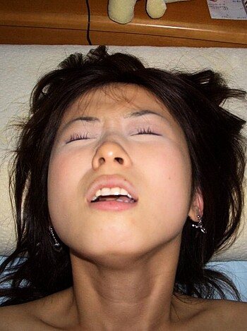 Shaved pussy of young asian girl - Photo 166