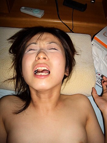 Shaved pussy of young asian girl - Photo 195