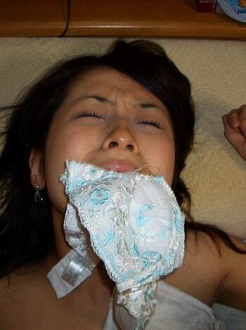 Shaved pussy of young asian girl - Photo 234