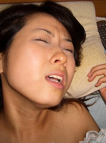 Shaved pussy of young asian girl - Photo 245