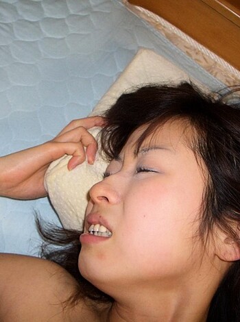 Shaved pussy of young asian girl - Photo 446