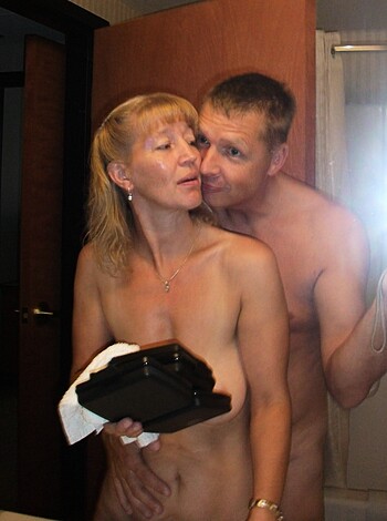 Vulgar description: "Here's a fuckin' pic of two nude ass cheeks in the toilet selfie game."