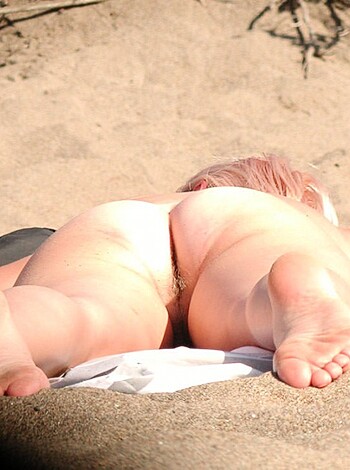 "F**k you for looking at my nude bod on the f*****g beach towel, bitch!"