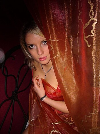 Nina - So Sexy Amateur Blonde - Photo 16