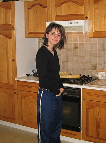 Hot girl showing piercing in pussy - Photo 29