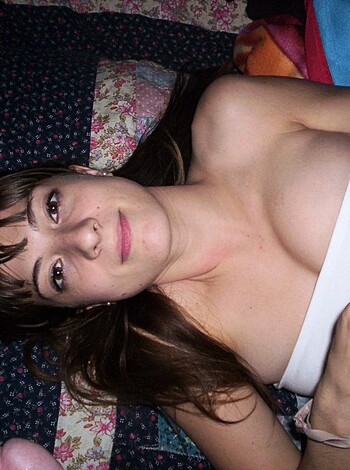 Mercedes - Amateur Teen Cutie in her Undies - Photo 14