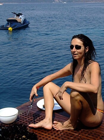 Vacation on yacht with sexy girl - Photo 20
