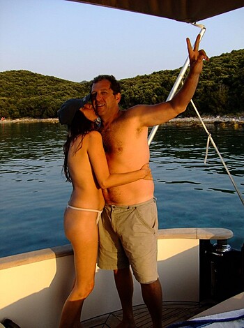 Vacation on yacht with sexy girl - Photo 24
