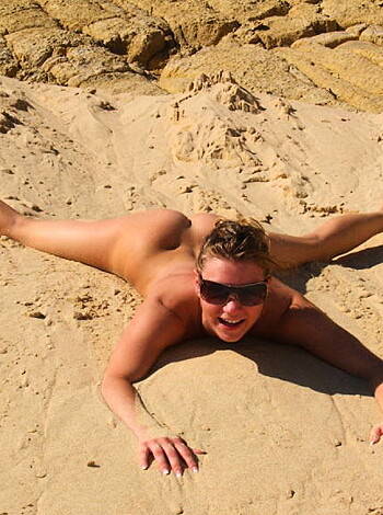 PikoTOP - beauty amateur girl pose on the bech - Photo 12