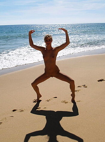 PikoTOP - beauty amateur girl pose on the bech - Photo 88