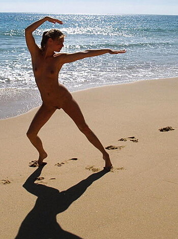 PikoTOP - beauty amateur girl pose on the bech - Photo 91