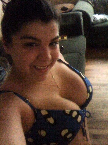 huge boobs - Photo 1