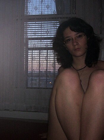 Youbng girlfriend naked at home - Photo 10