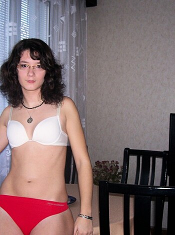 Youbng girlfriend naked at home - Photo 19