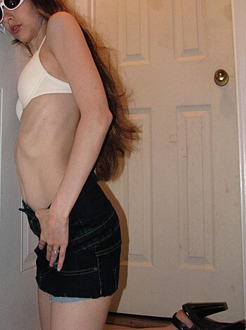 Steph - Amateur Teen in Silky Panties - Photo 37