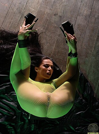 Hana Black - Photo 12