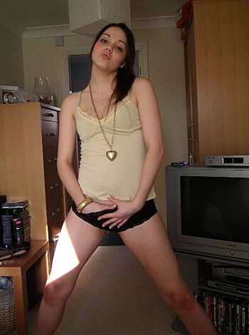 young cock sucking slut - Photo 4