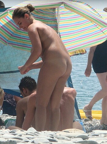 Trio of hot german teens naked on the beach - Photo 25